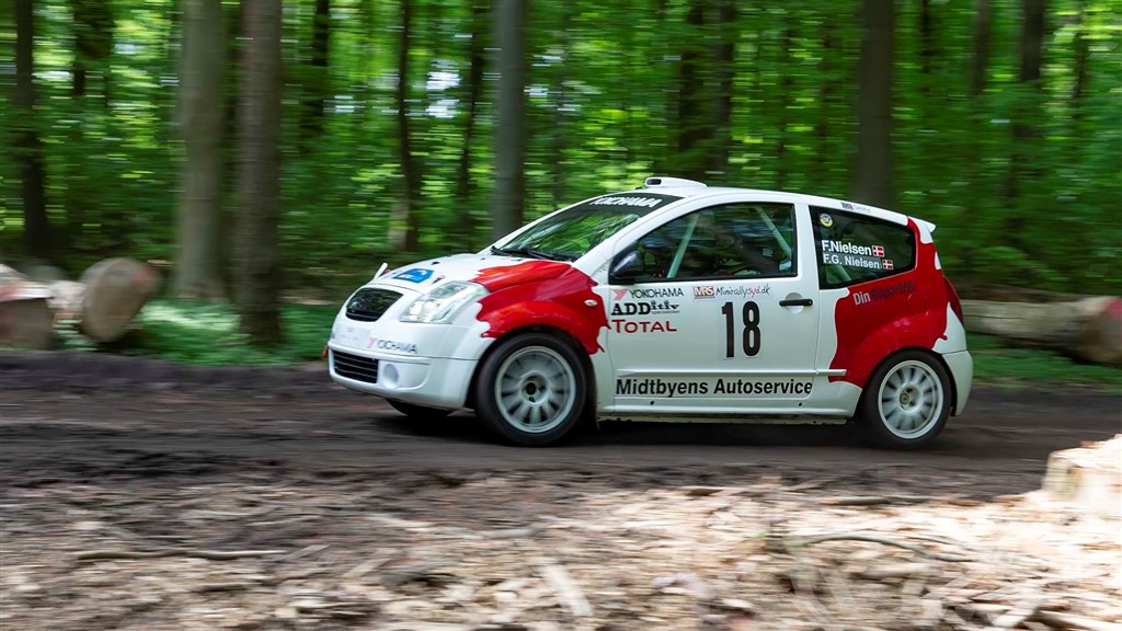 Frank Nielsen og Frits Grove Nielsen fik det maksimale ud af Anderup El Rally, selvom teknikken drillede lidt undervejs
(Foto: elkjaerfoto.dk – Lars Elkjær)